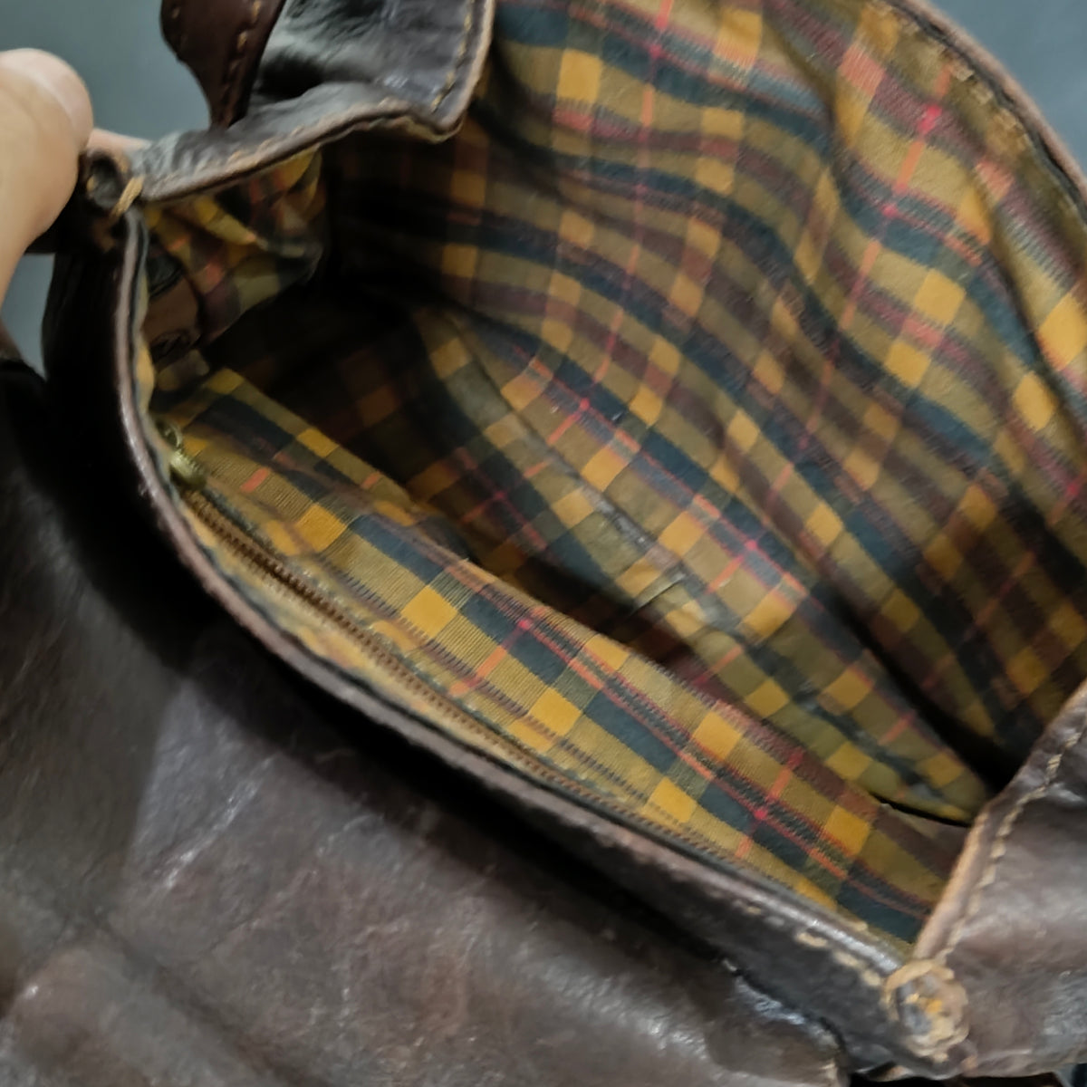 Sac thé bridje en cuir femme 
20cm/20cm
Prix 10000