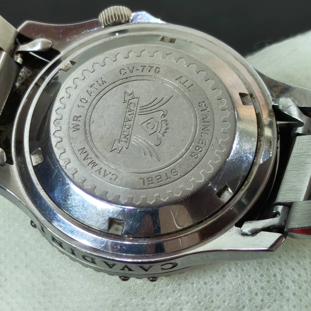Montre cavadini automatique original زوج ملايين ونصف 
40mm
Prix 25000