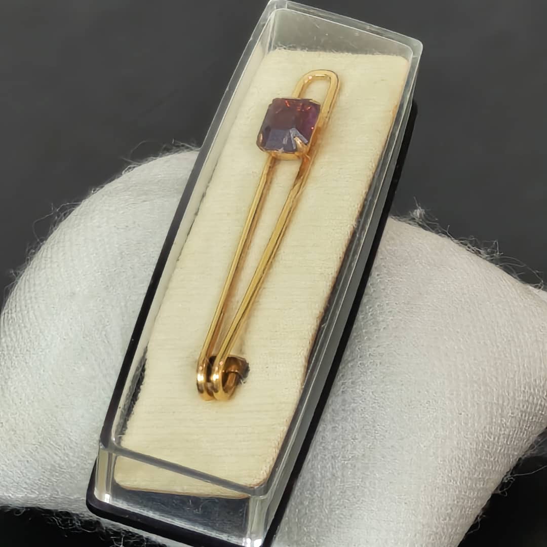 بروش ربطة عنق بلاكي فرنسي بحجر أمتيست
طول 6cm
Prix 8500
