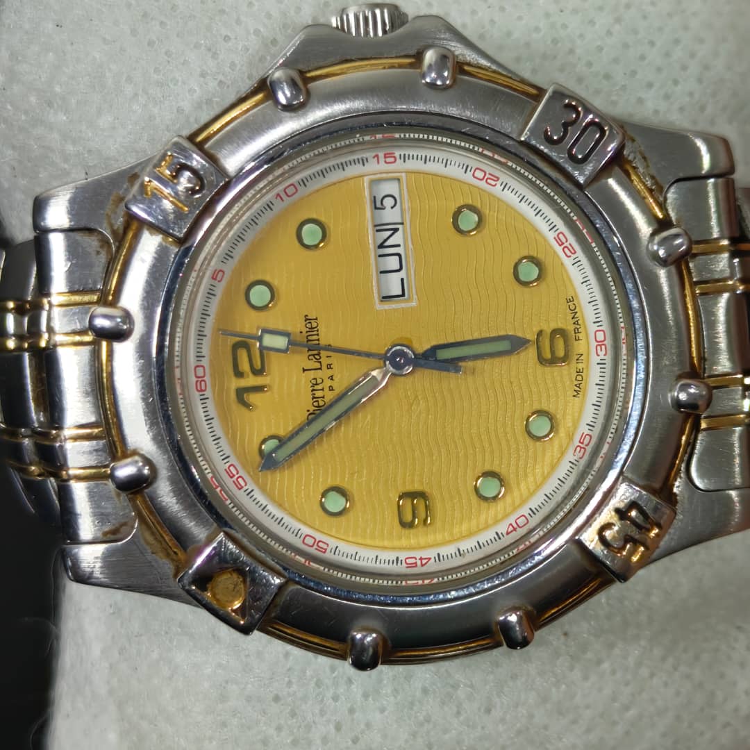 Montre pierre lannie Quartz original 
38mm
Prix 10000