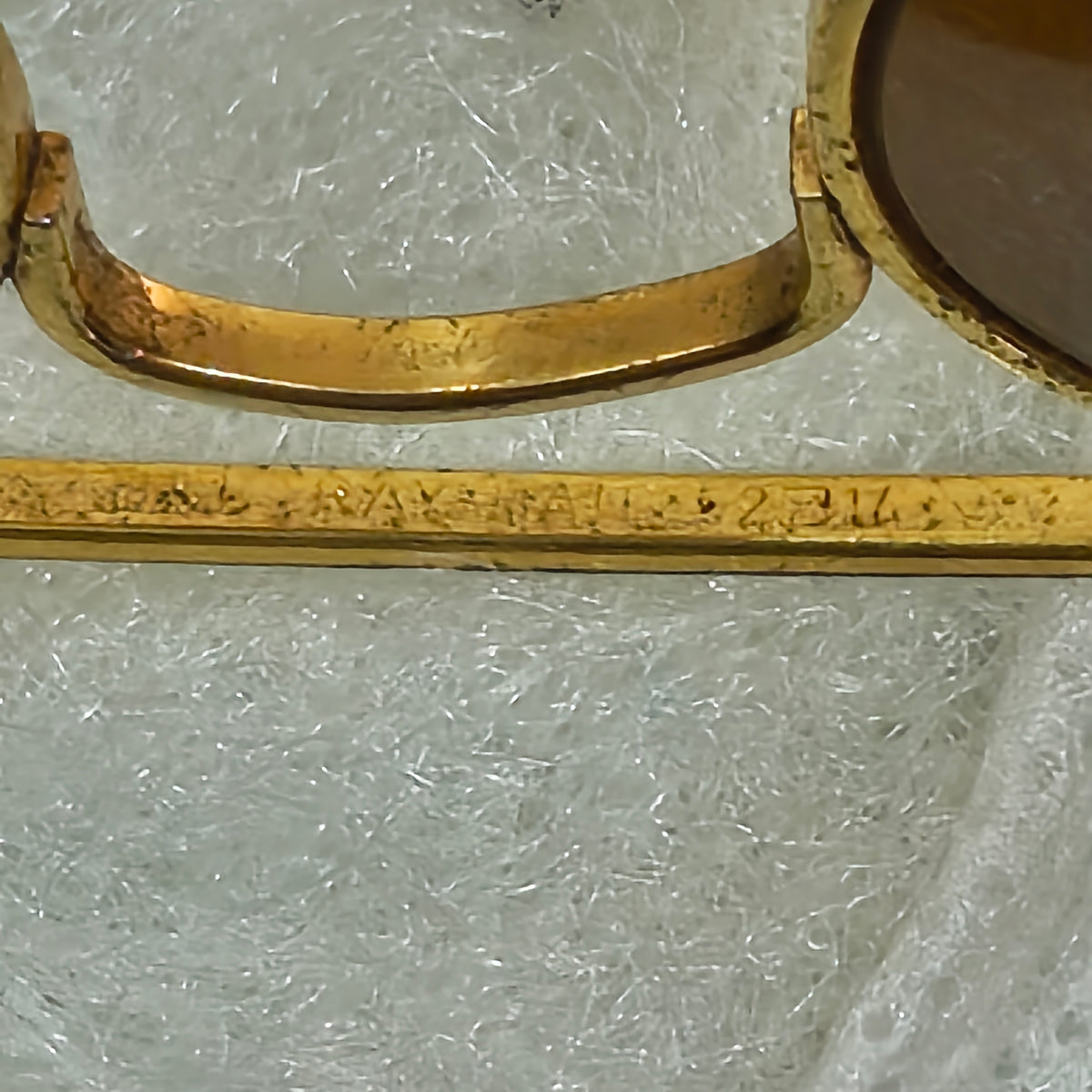Lunette Ray ben usa bl original 
زجاج بني
62/14
سعر 25000