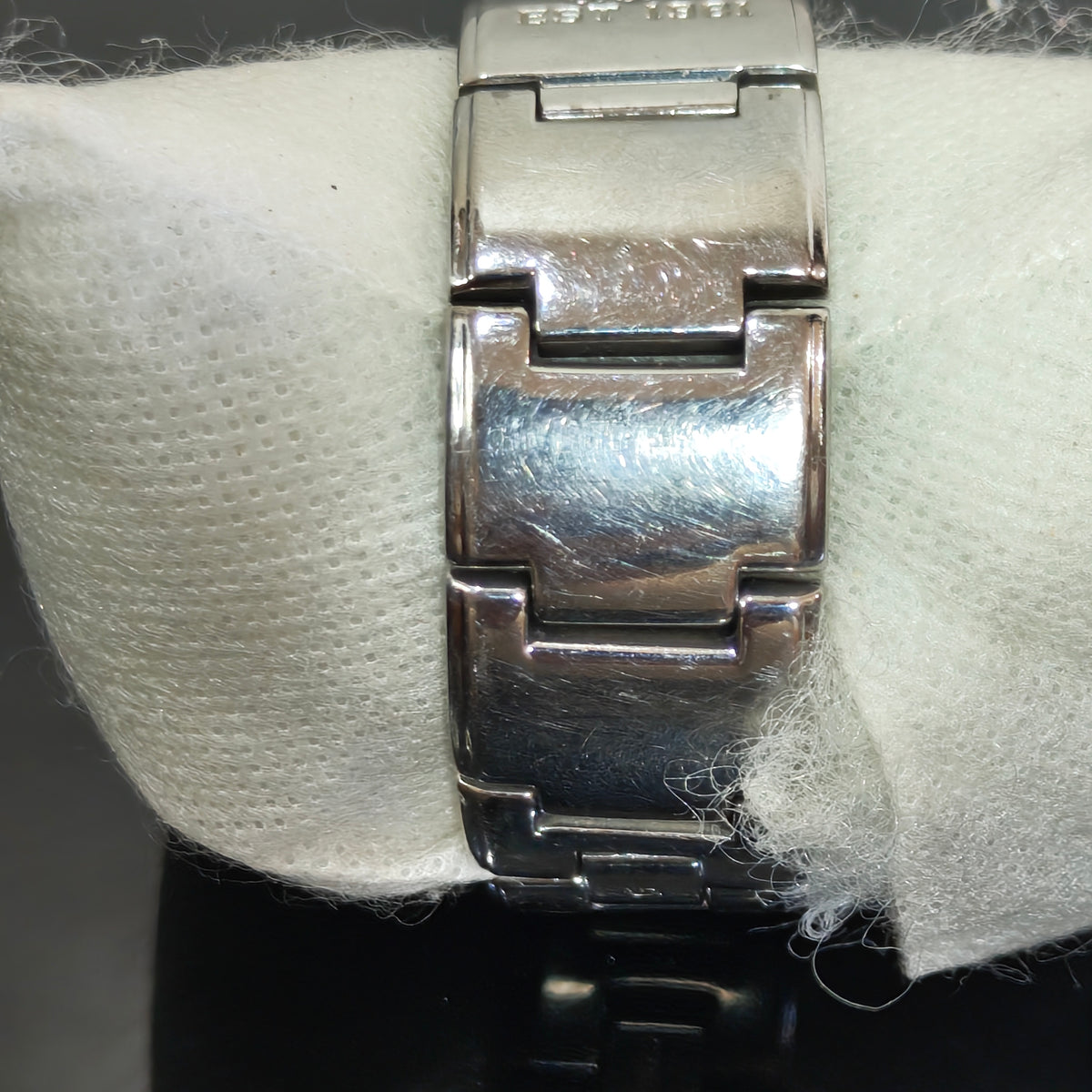 Montre Guess femme original 
Prix 7500