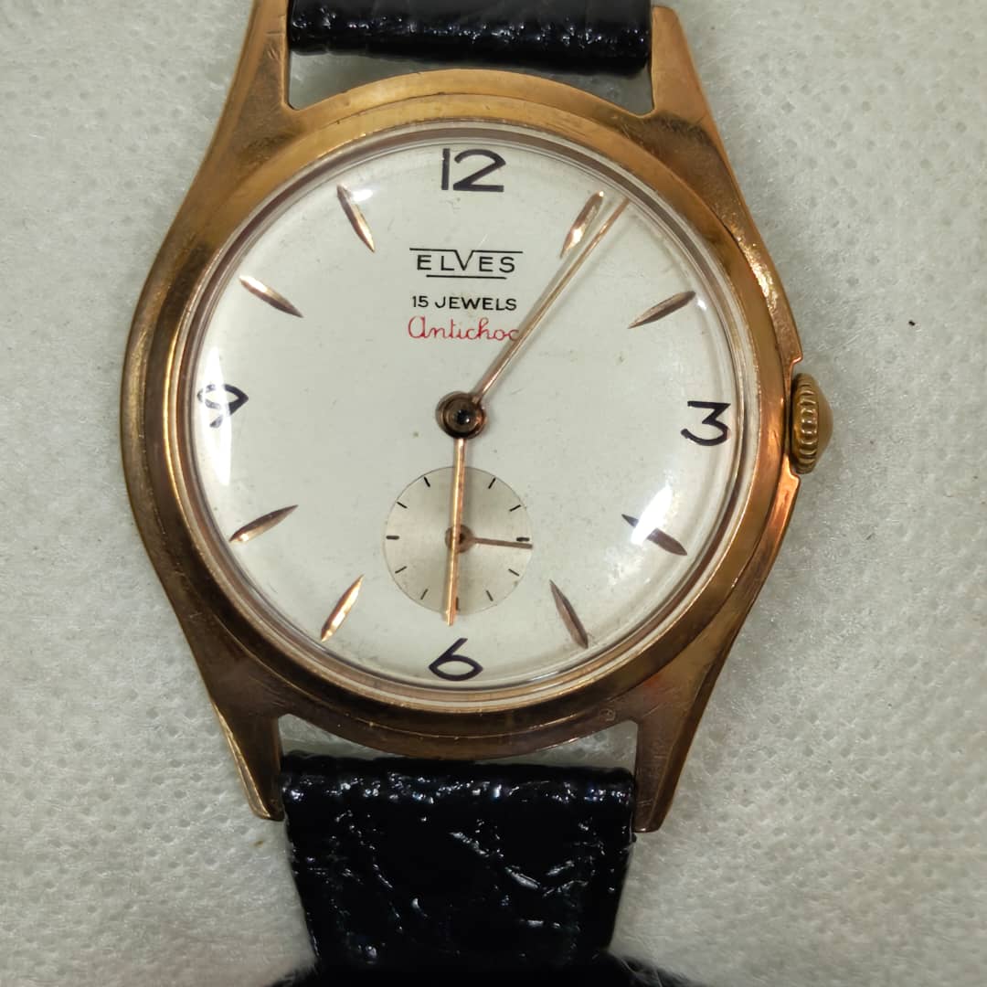 Montre élèves mécanique vintage original 
36mm
Prix 15000