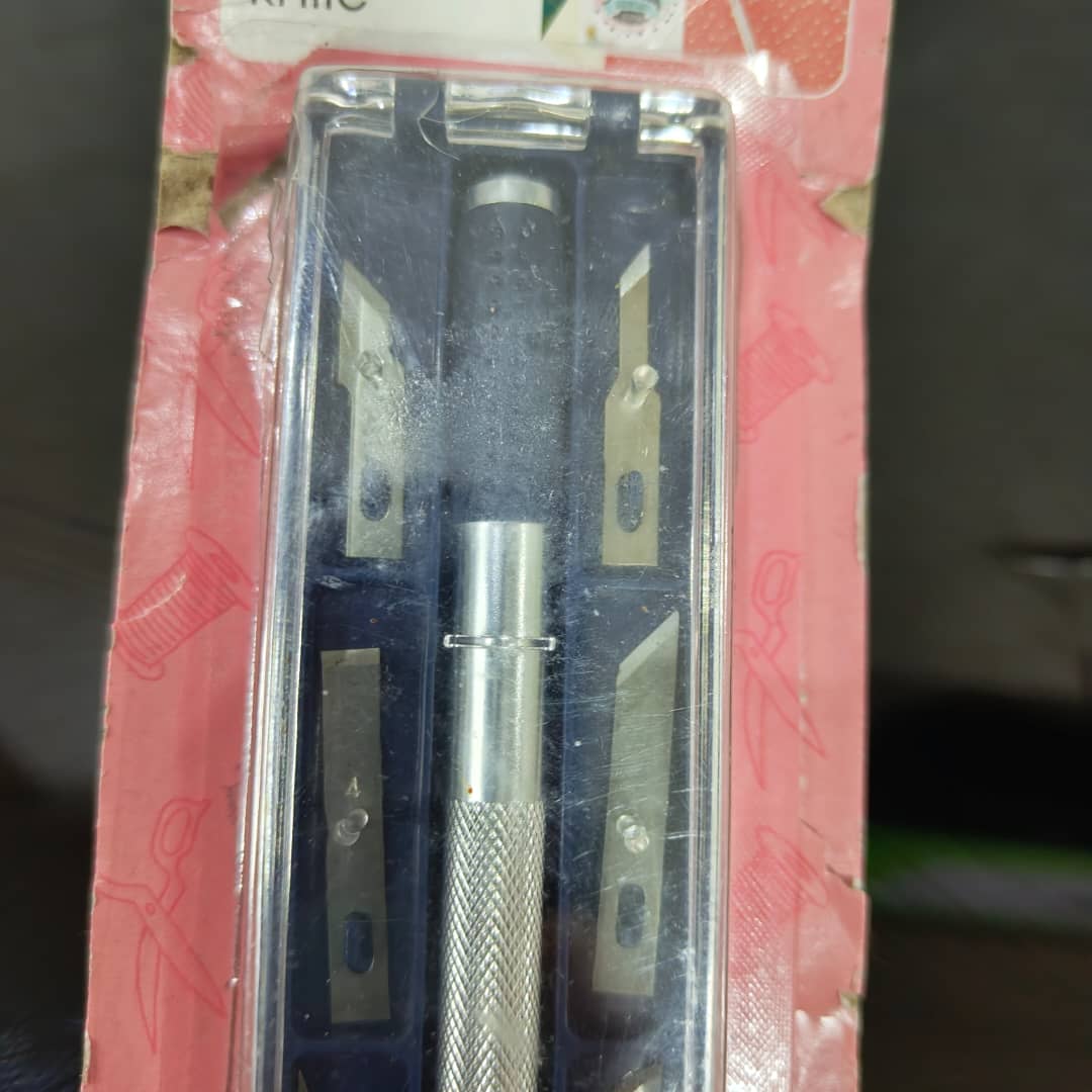 أداة تقطيع جديدة
طول 21cm
Prix 5000