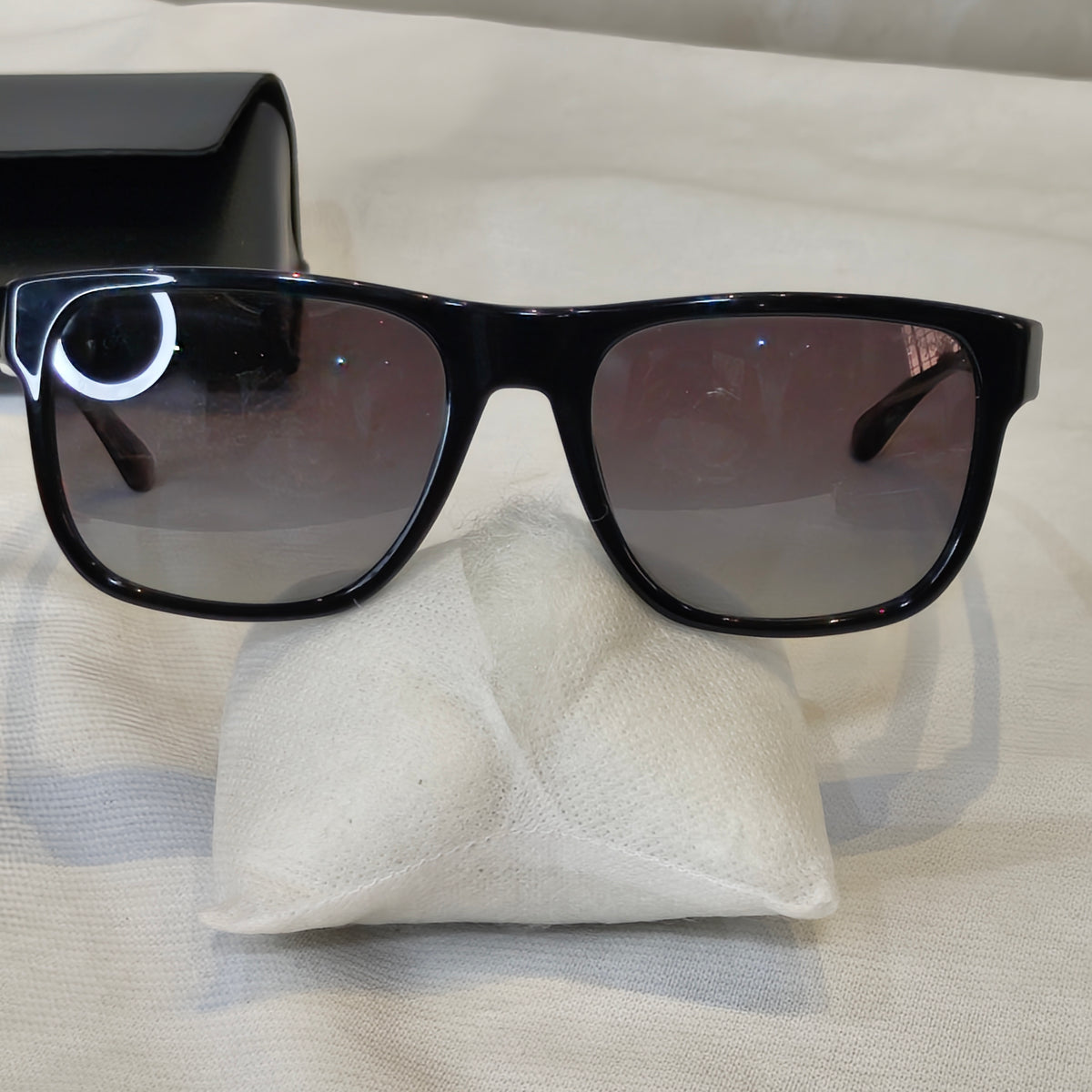 Lunette emporio Armani homme original 
56/19
Prix 8500