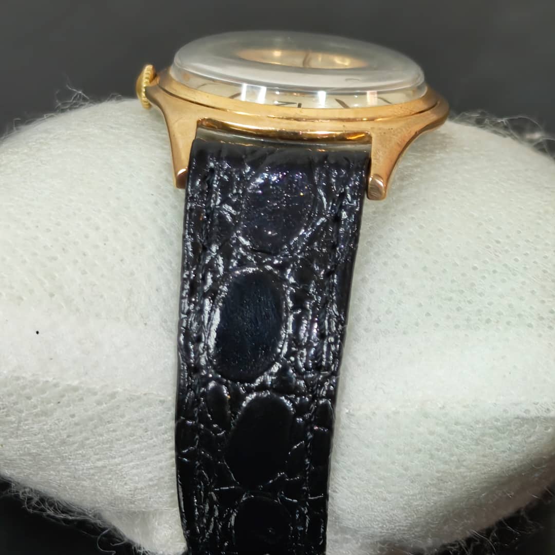 Montre élèves mécanique vintage original 
36mm
Prix 15000
