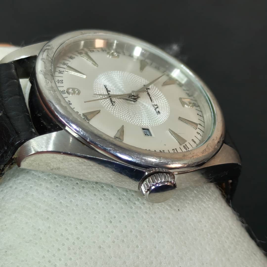 Montre Massimo Dutti automatique original 
42mm
Prix 22000