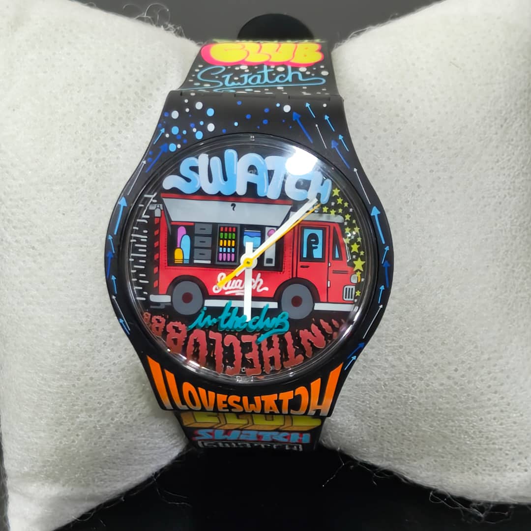 Montre Swatch London femme quartz original 
Prix 11000