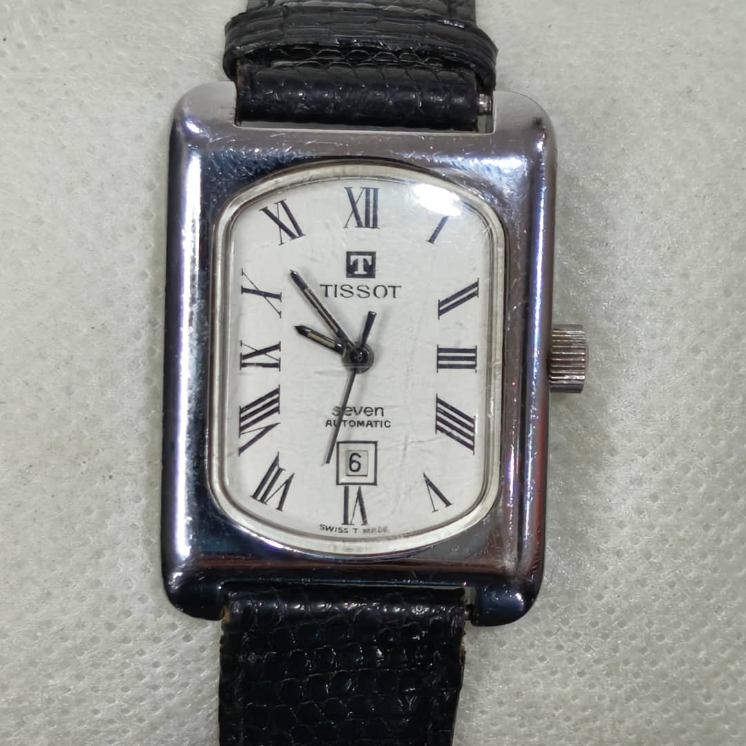 Montre Tissot automatique original ثلاثة ملايين 
36mm
Prix 30000