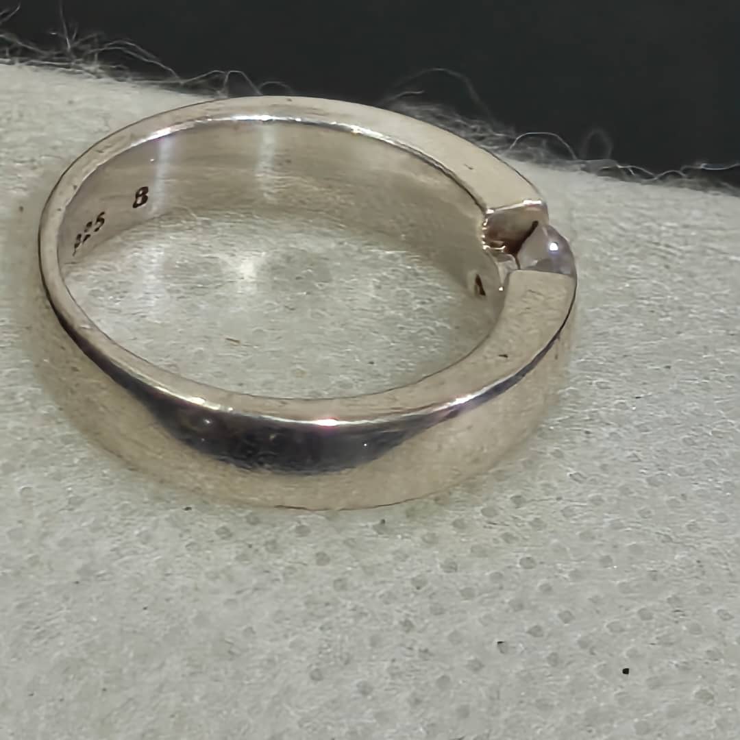 Bague esprit argent femme original 
Prix 10000