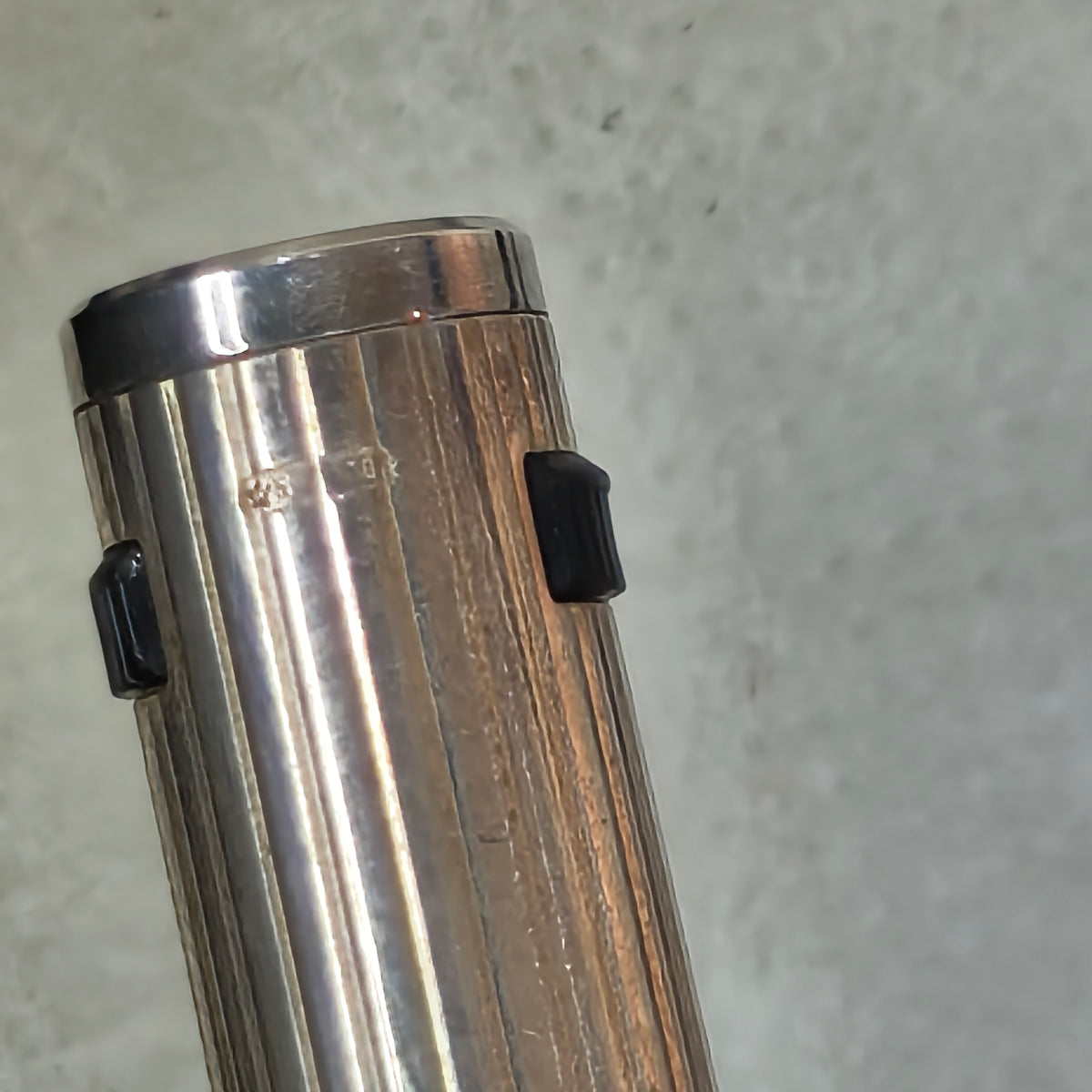 Stylo plume aurora argent/ or14k
Prix 42000