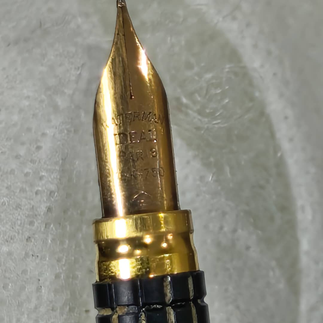 Stylo Waterman paris ريشة ذهب 750
سعر 26000