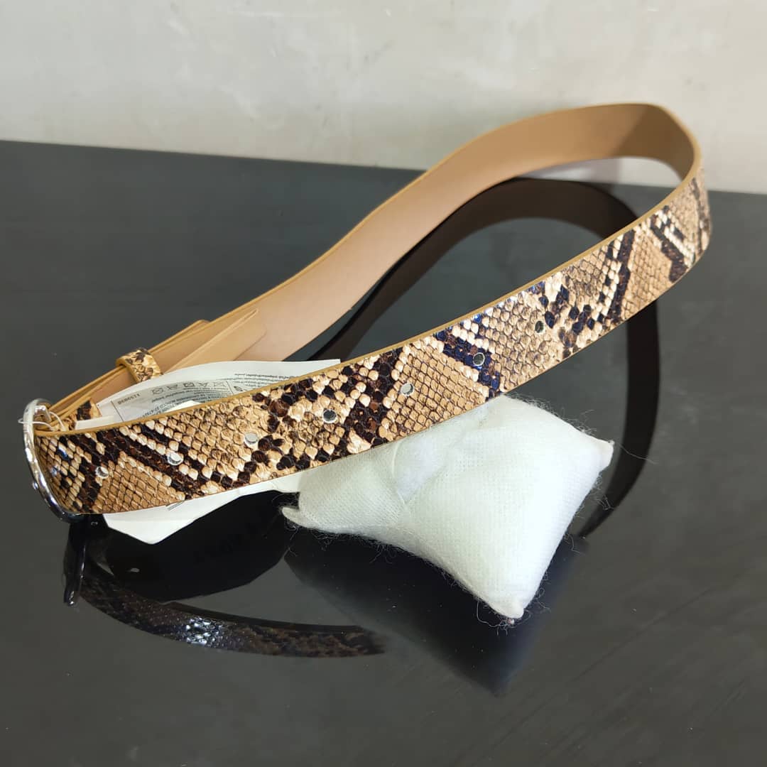 Ceinture terra nova femme original 
95cm
Prix 4500