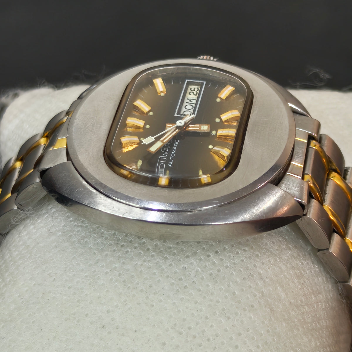 Montre duward automatique original 
38mm
Prix 25000