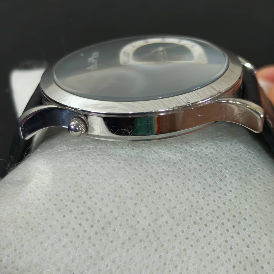 Montre louis poin quartz original 
38mm