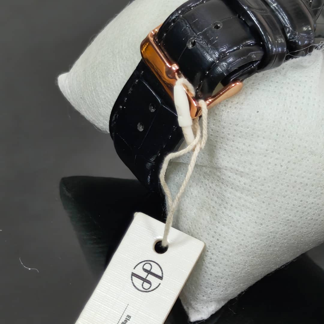 Montre Pablo raez Quartz original ثمنمية و خمسين ألف 
40mm
Prix 8500