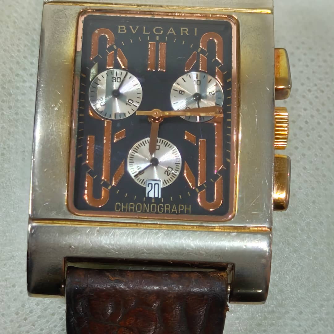 Montre bvolgari chronographe Quartz original /  ربع ملاين ونص
40mm
Prix 45000