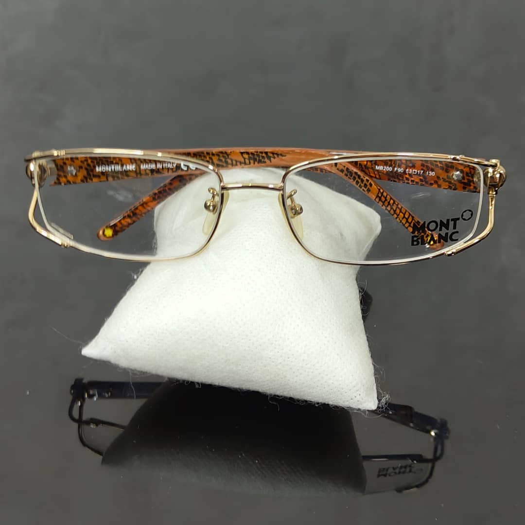 Lunette mont blanc original 
53/17
Prix 35000