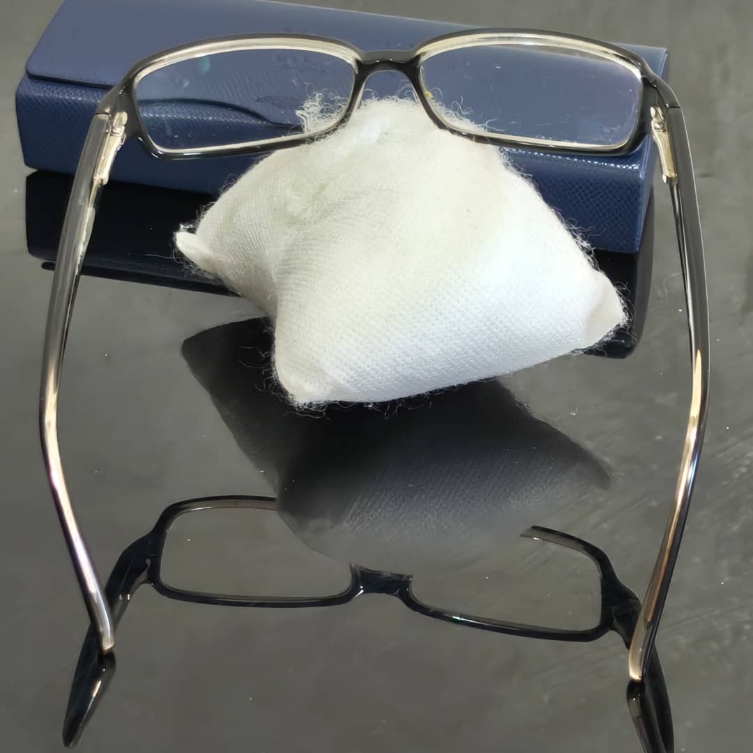 Cadre du lunette Armani femme original 
Prix 7000