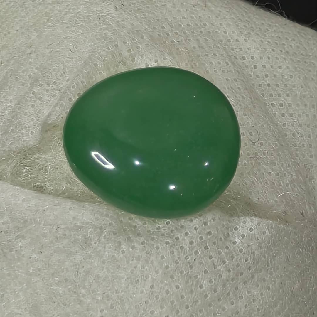 حجر جاد طبيعي
