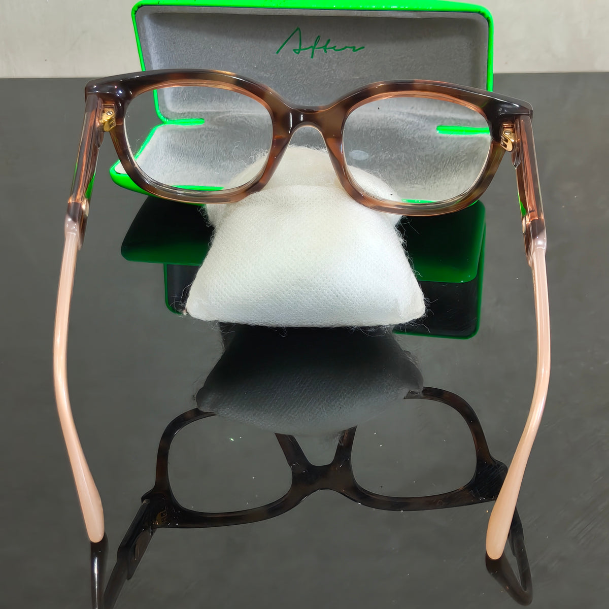 Cadre du lunette Vanessa Bruno femme original 
50/22
Prix 10000
