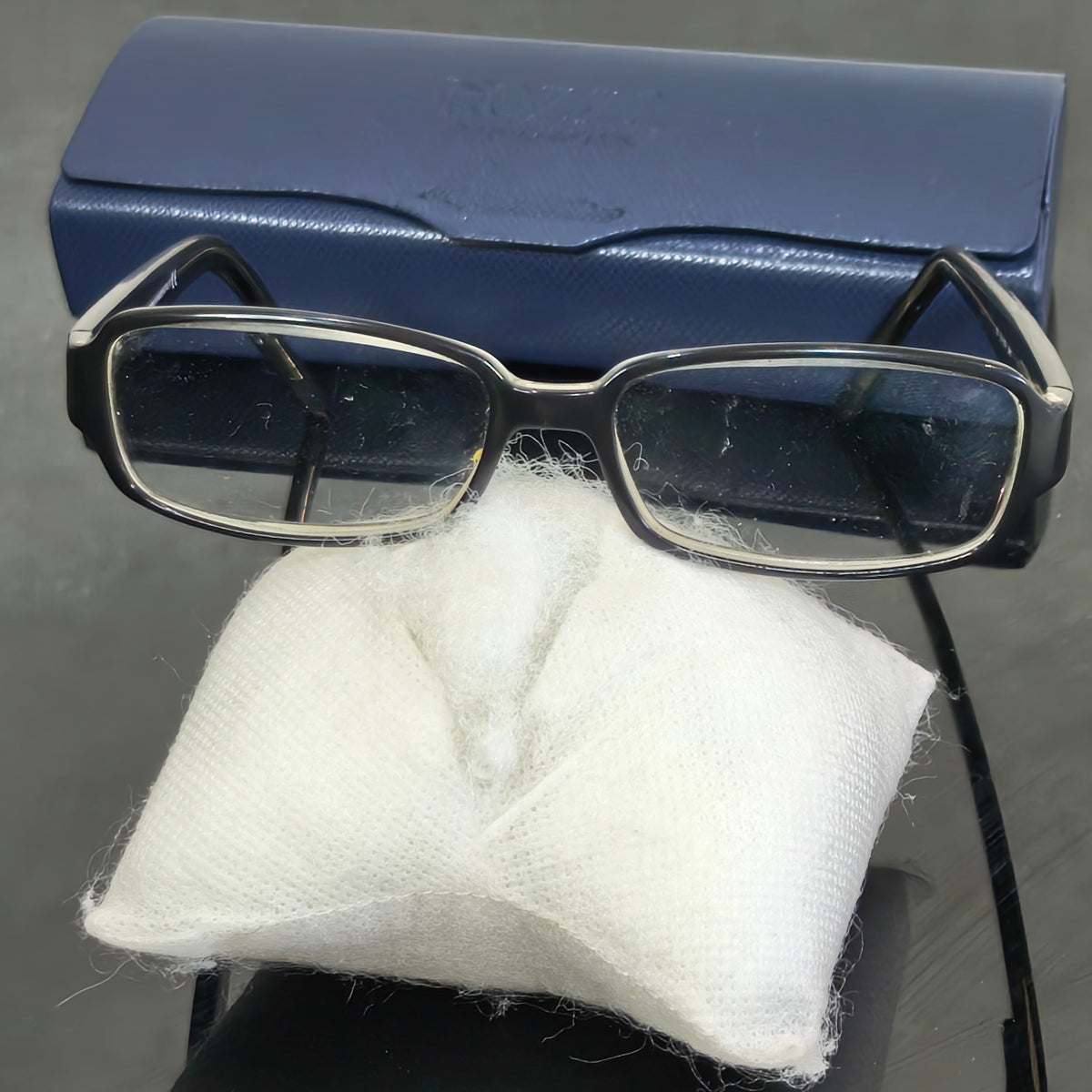 Cadre du lunette Armani femme original 
Prix 7000