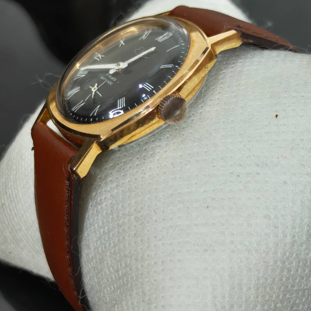 Montre elgé mécanique vintage original 
36mm
Prix 12000
