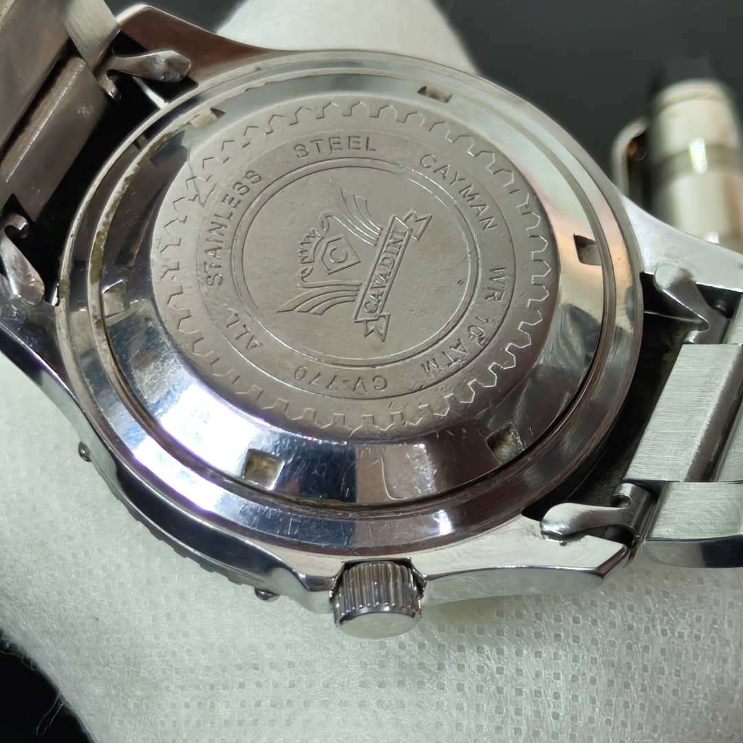 Montre cavadini automatique original زوج ملايين ونصف 
40mm
Prix 25000