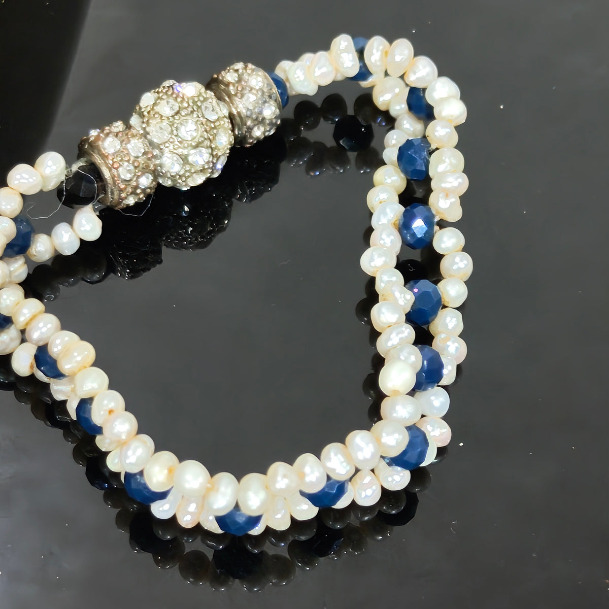 سوار نسائي بالجوهر حر 
طول 19mm
Prix 4500