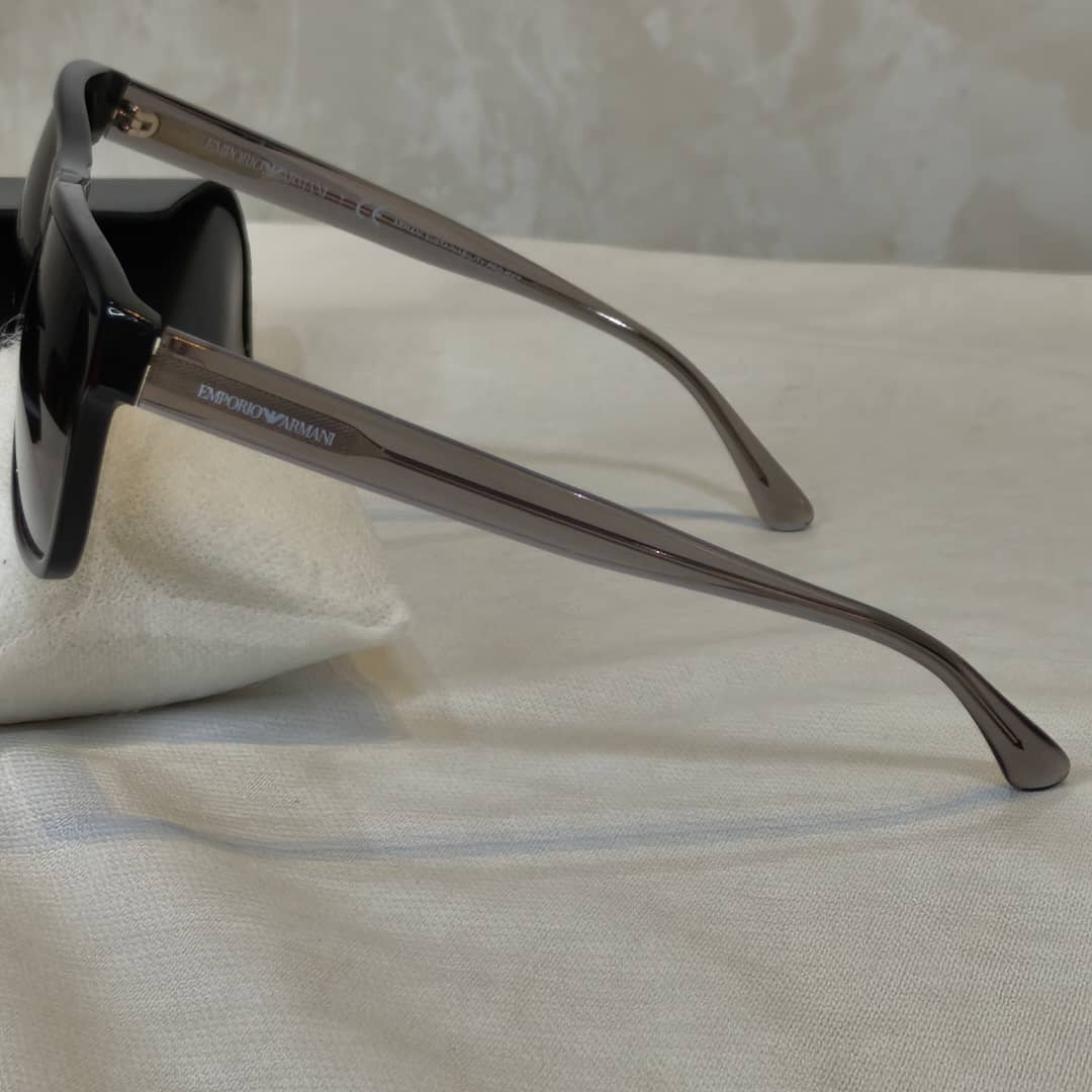 Lunette emporio Armani homme original 
56/19
Prix 8500