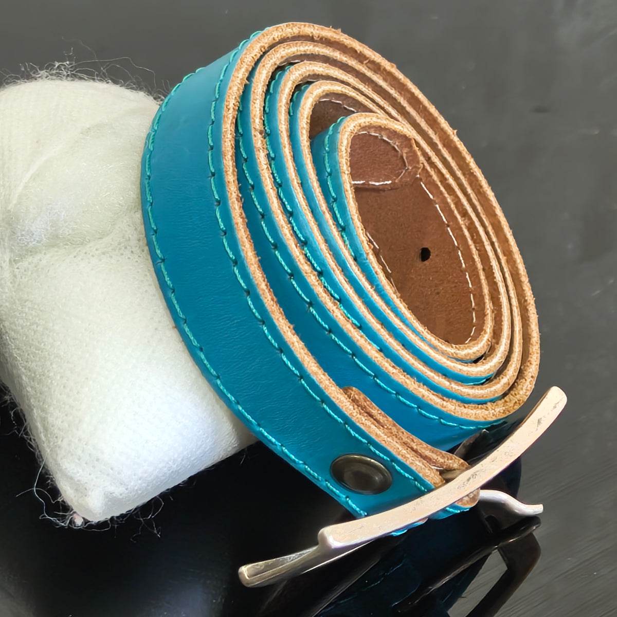 Ceinture Vanzetti femme en cuir original 
98cm
Prix 4500