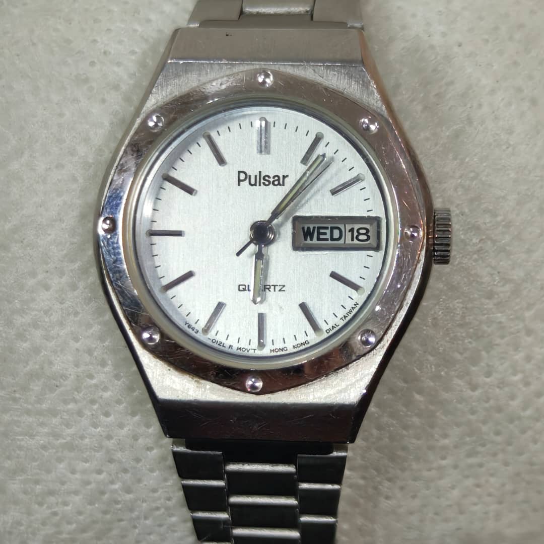 Montre pulsar femme quartz original 
Prix 8000