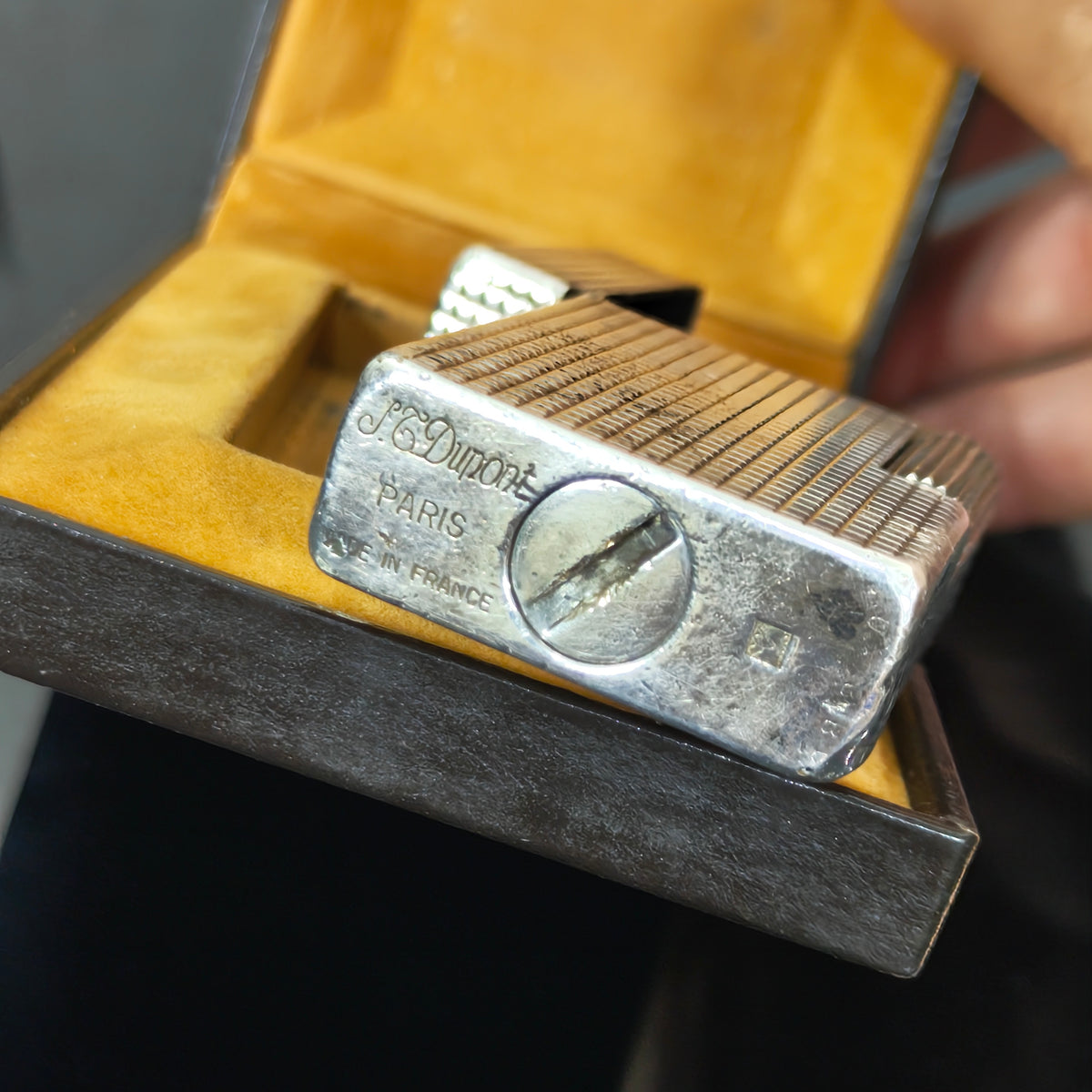 Briquet Dupont argent Paris 
6/4cm
Prix 25000