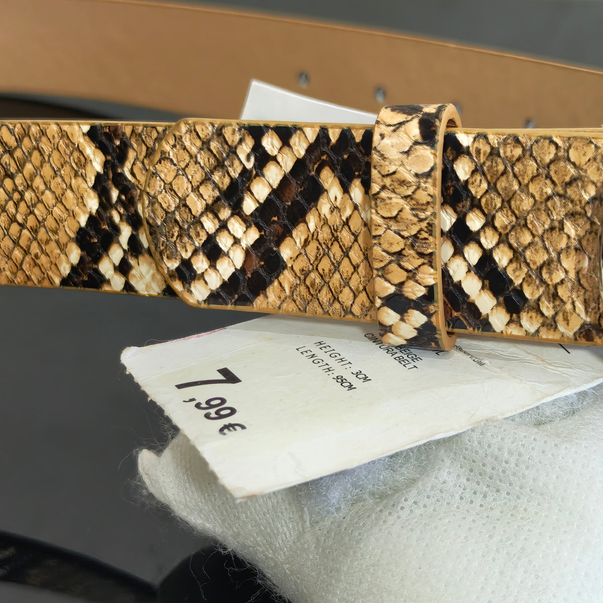 Ceinture terra nova femme original 
95cm
Prix 4500