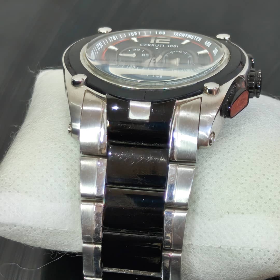 Montre Cerruti 1881 chronographe Quartz original/ زوج ملايين 
42mm
Prix 20000