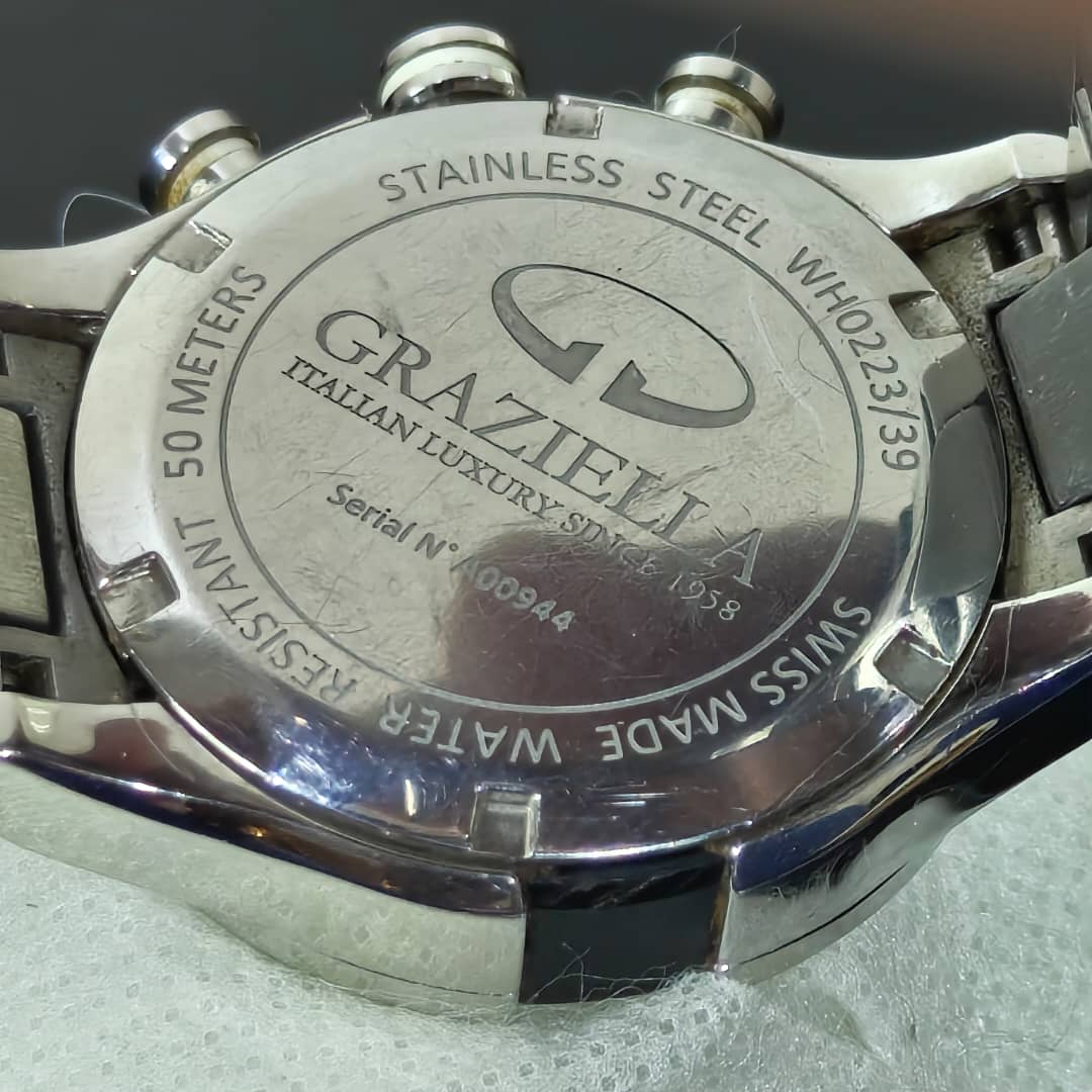 Montre Graziella en daiment original 
38mm
Prix 30000
