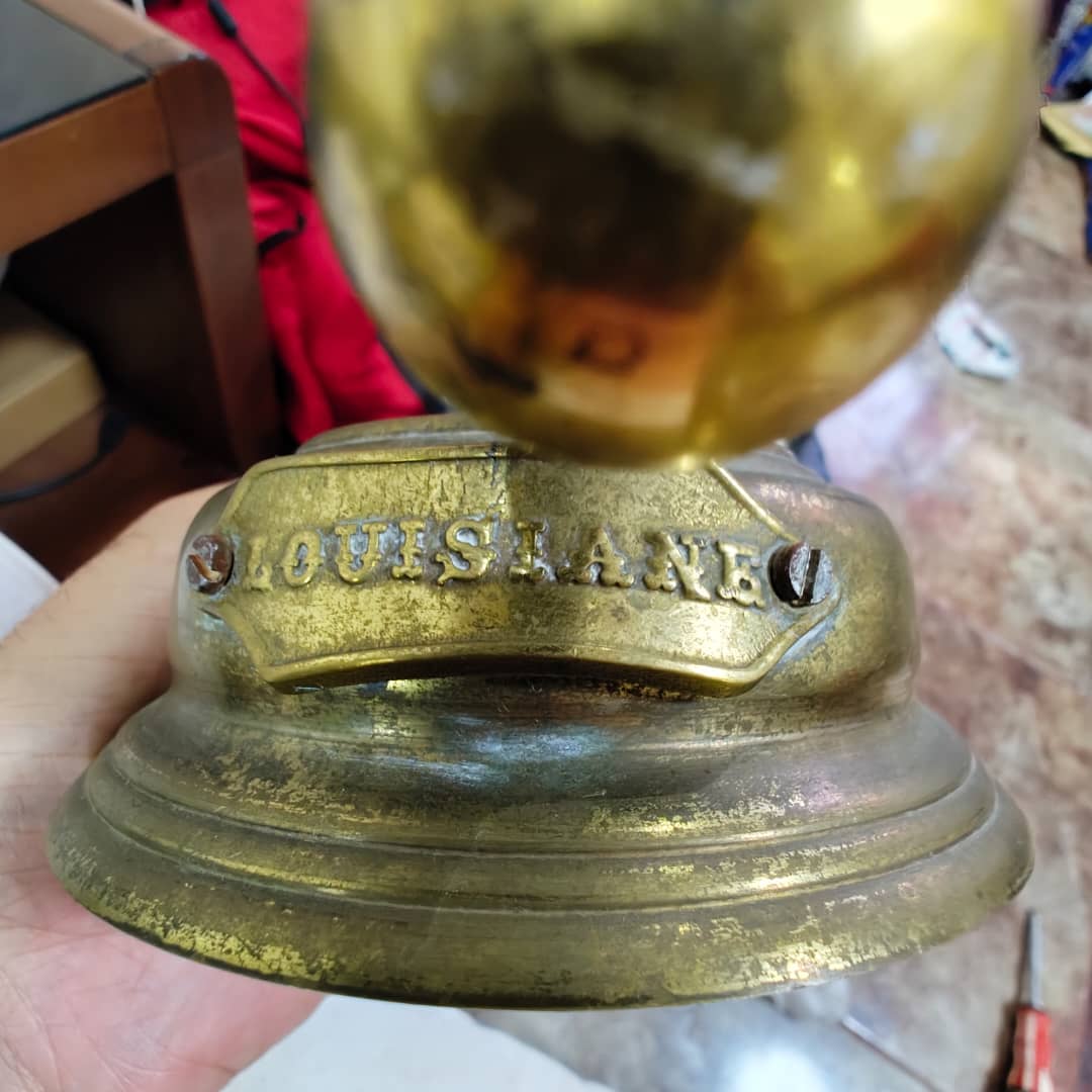 Ancien lustre louisaine Art déco signé rare original 
95cm/65cm
Prix 25000