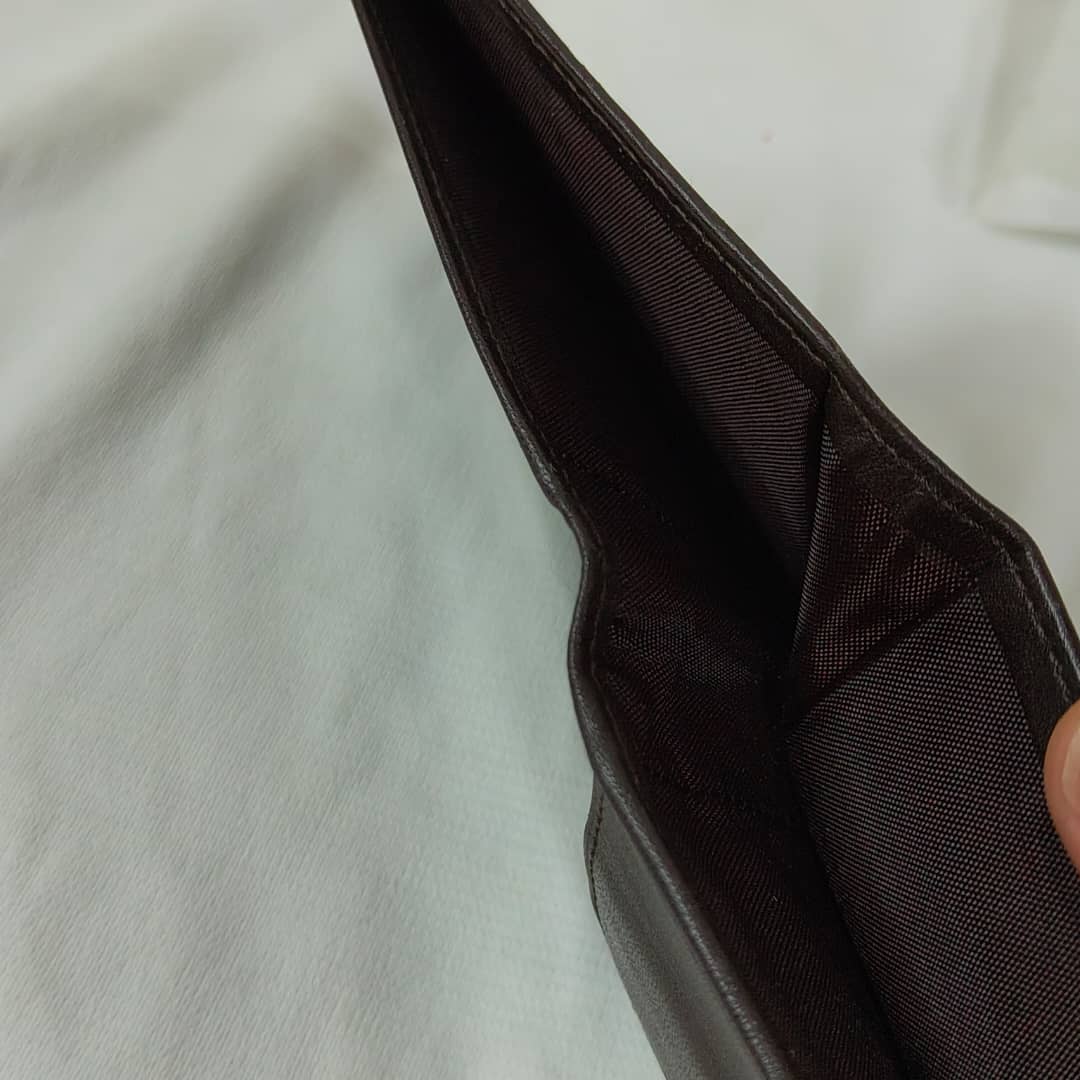 Portefeuille retier en cuir original 
23/10cm