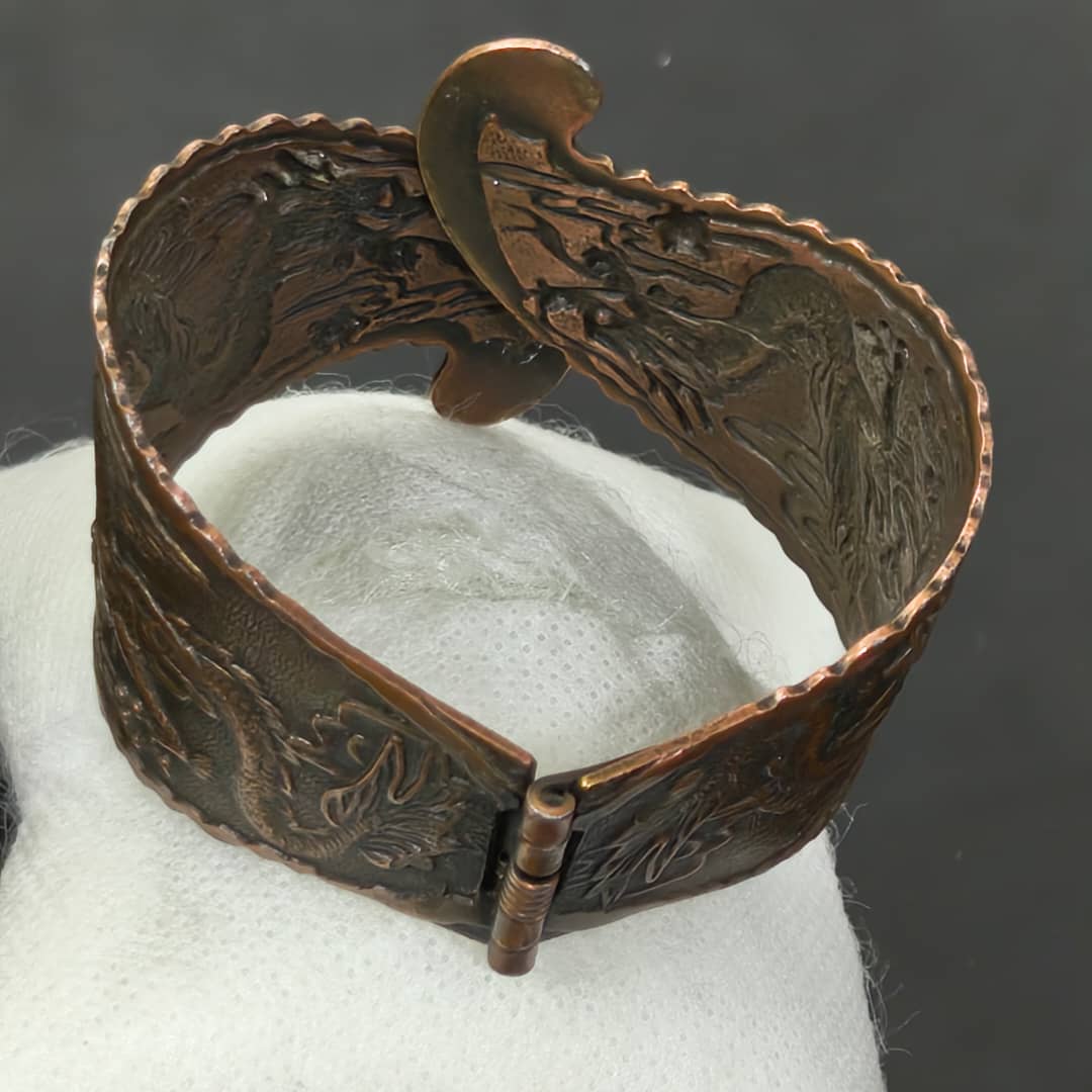 سوار صيني عتيق مزخرف نحاس أحمر
قطر 6cm
Prix 12000