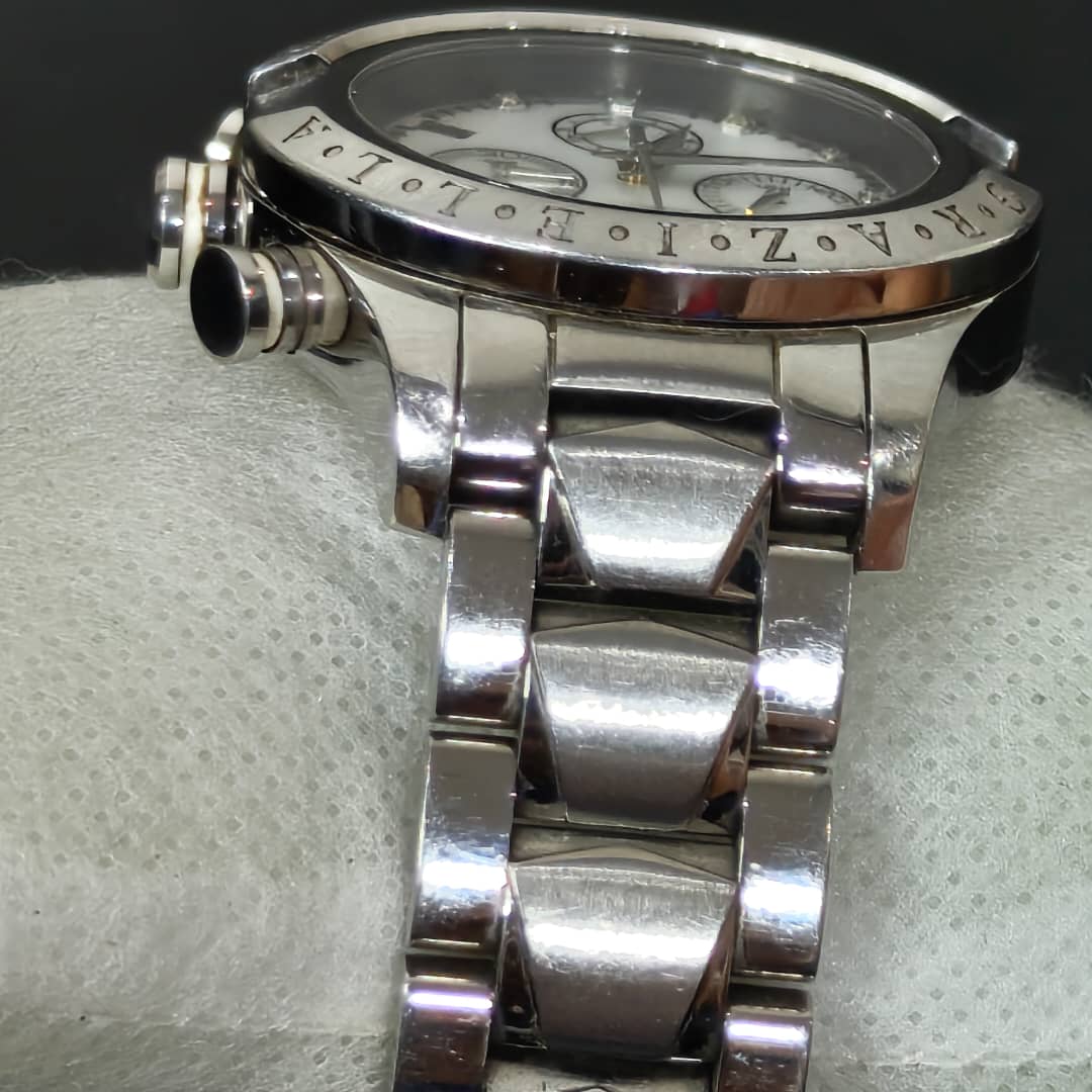 Montre Graziella en daiment original 
38mm
Prix 30000