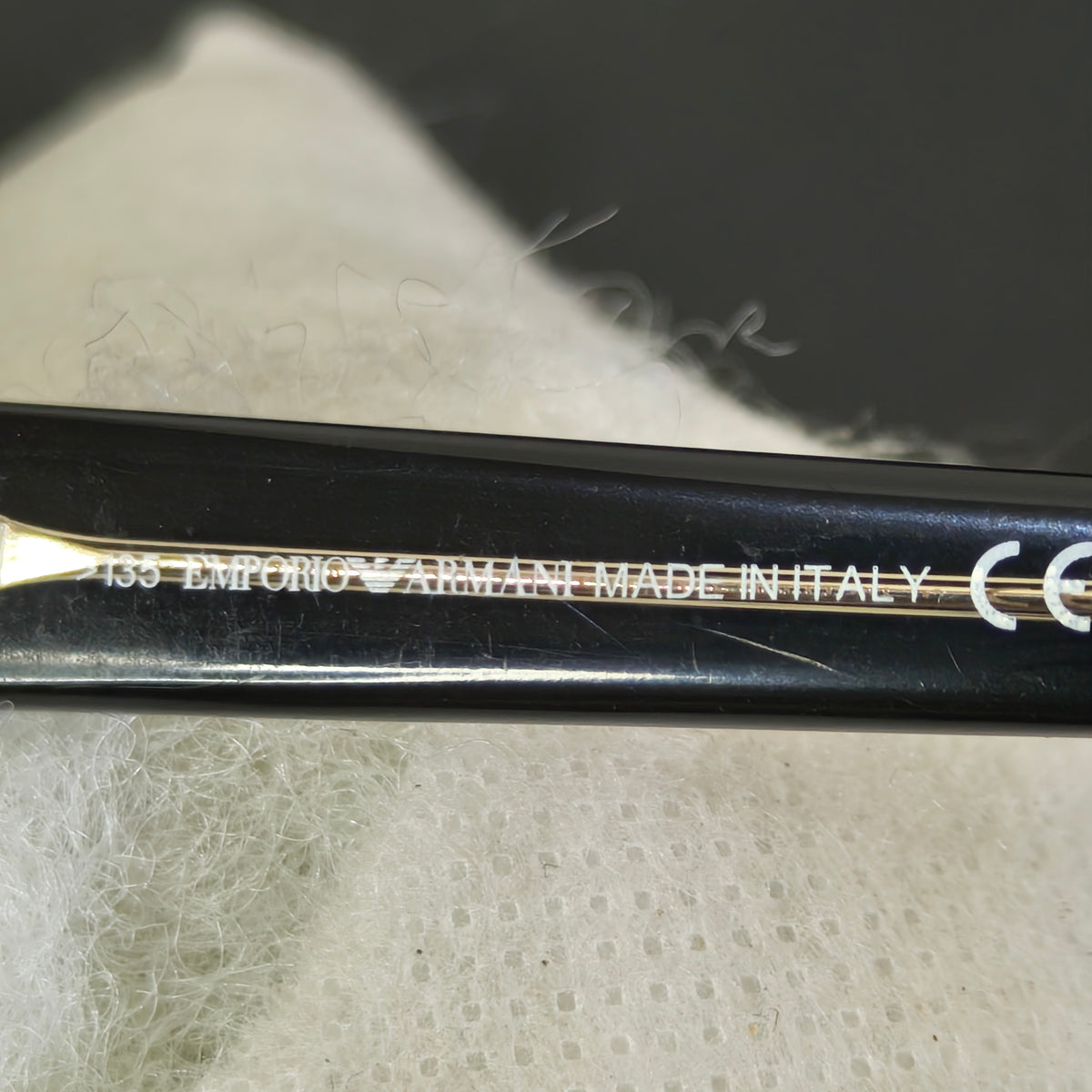 Cadre du lunette Armani femme original 
Prix 7000