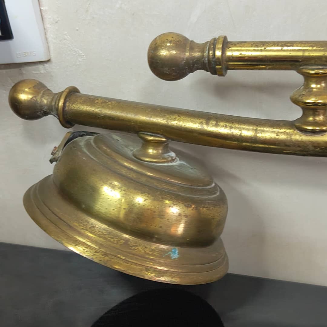 Ancien lustre louisaine Art déco signé rare original 
95cm/65cm
Prix 25000