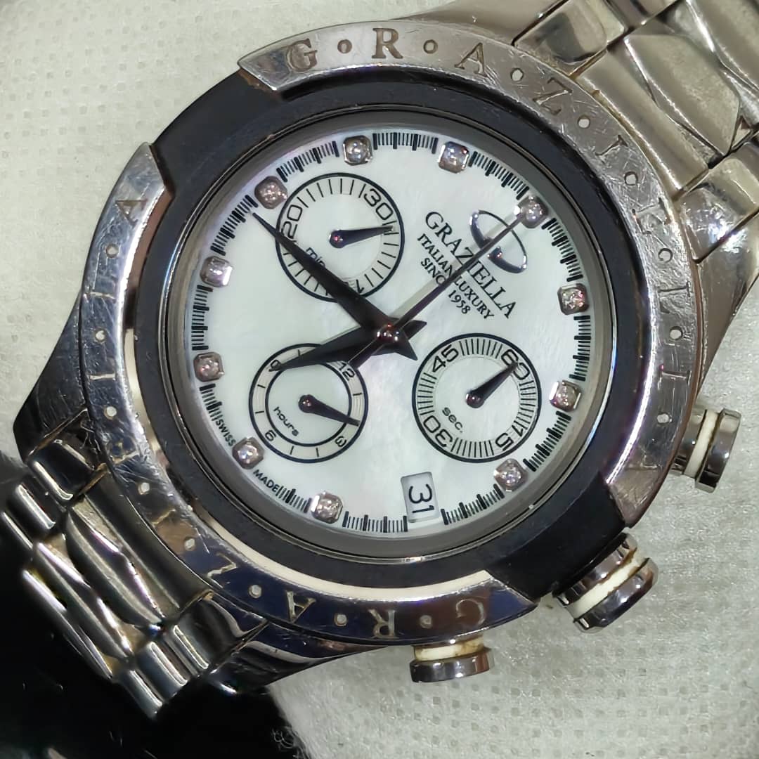 Montre Graziella en daiment original 
38mm
Prix 30000