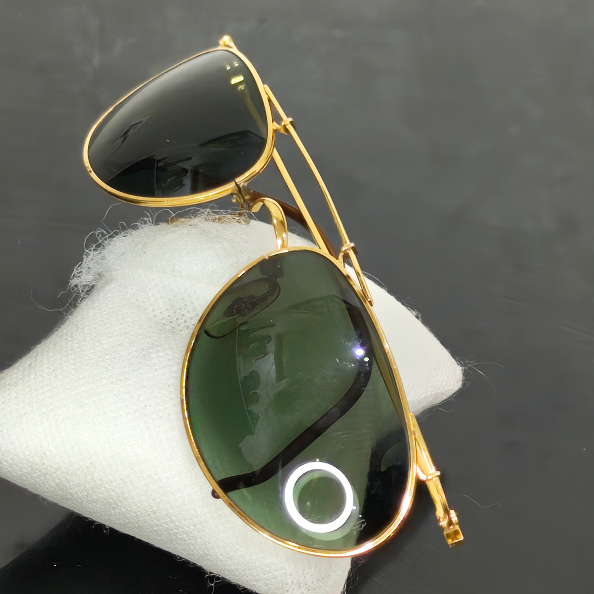 Lunette ray ben usa bl original تحفة نادرة
أربعة ملايين وربعمية
44000