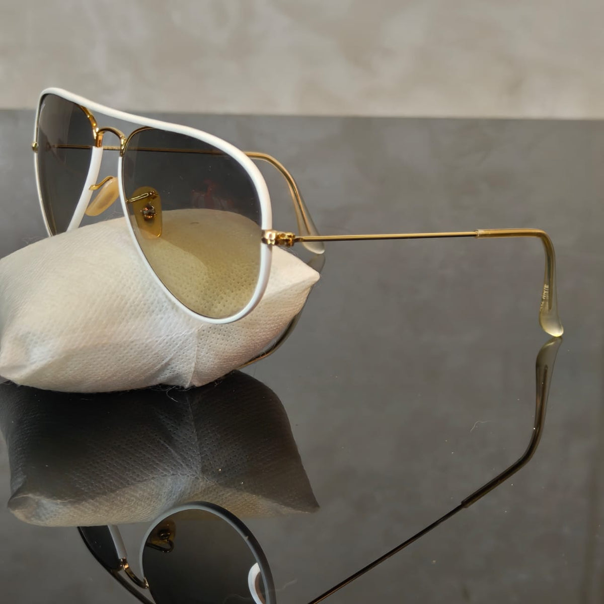 Lunette ray ben aviator Italy original 
55/14
Prix 9000