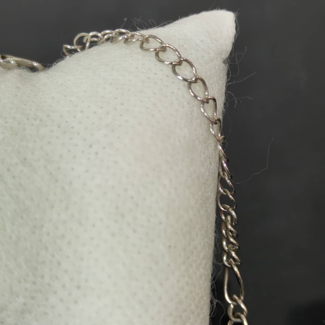سلسلة معدن
طول مغلق 22cm