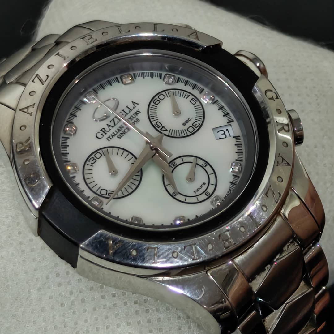 Montre Graziella en daiment original 
38mm
Prix 30000