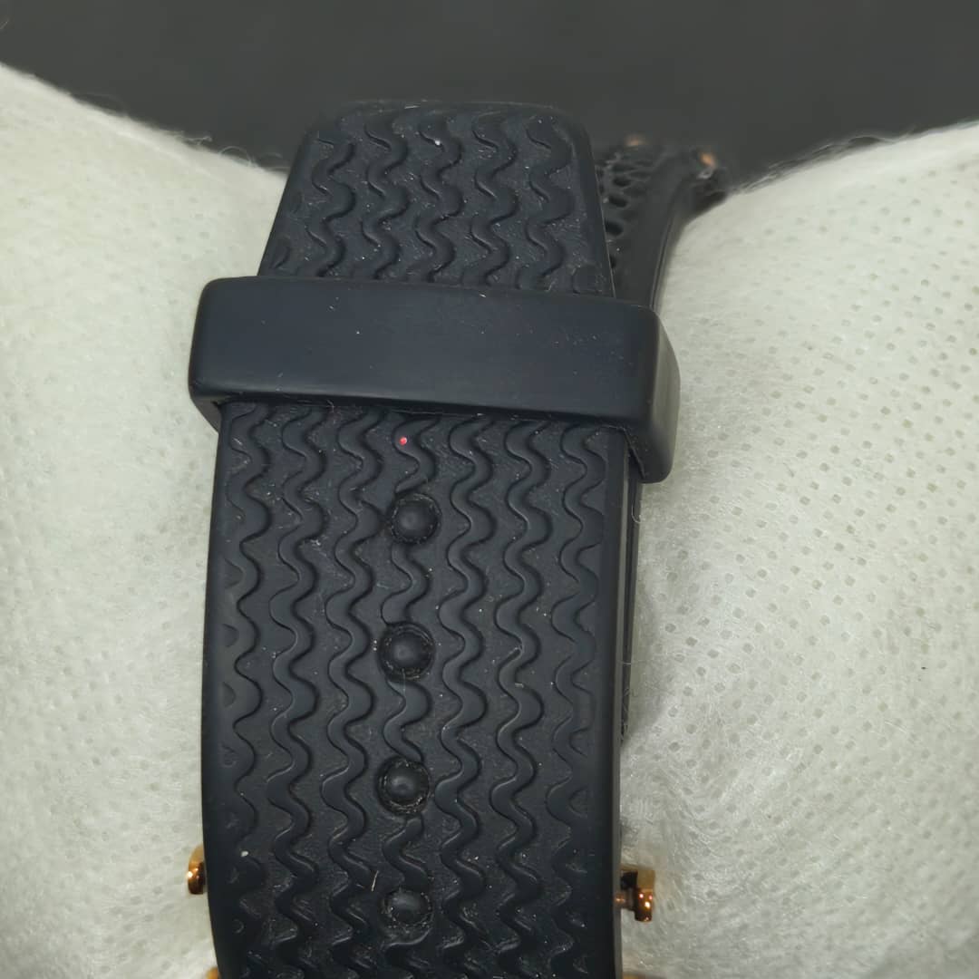 Montre cat Quartz original/مليون ونصف 
40mm
Prix 15000