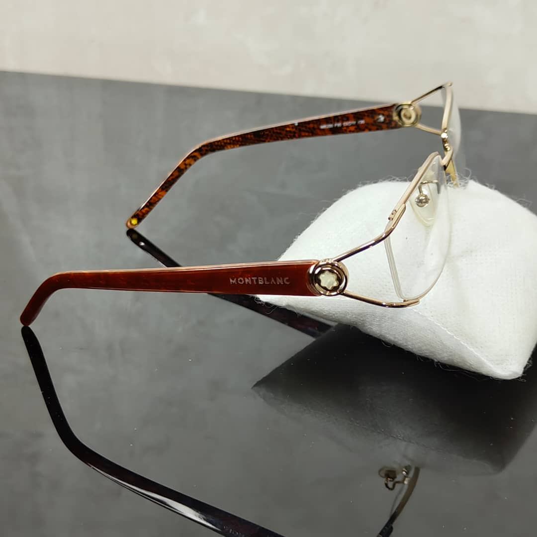 Lunette mont blanc original 
53/17
Prix 35000