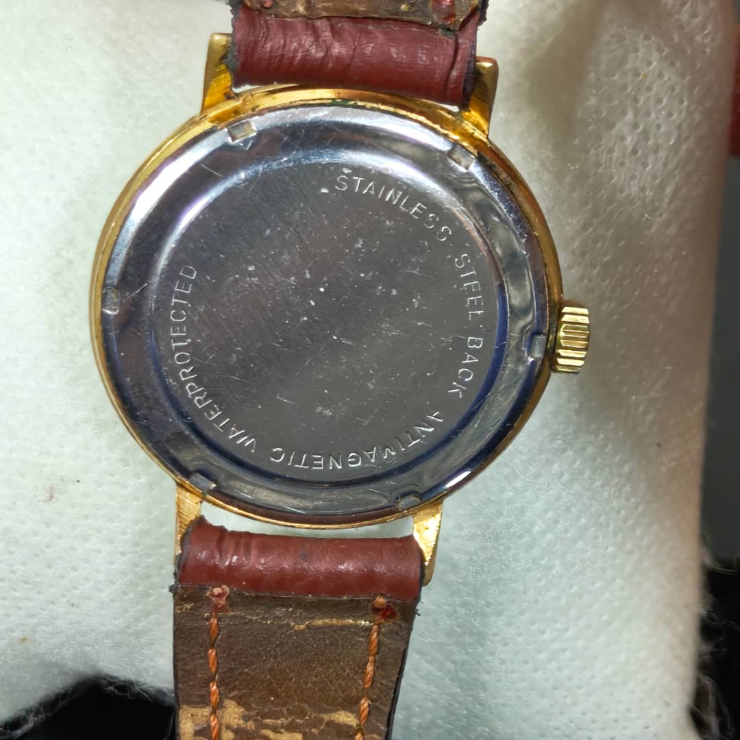 Montre Lancel mécanique vintage original 
38mm
Prix 15000